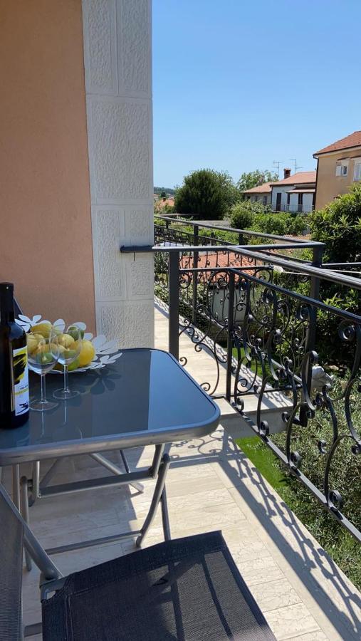 Apartmani Zuzic Porec Exterior photo