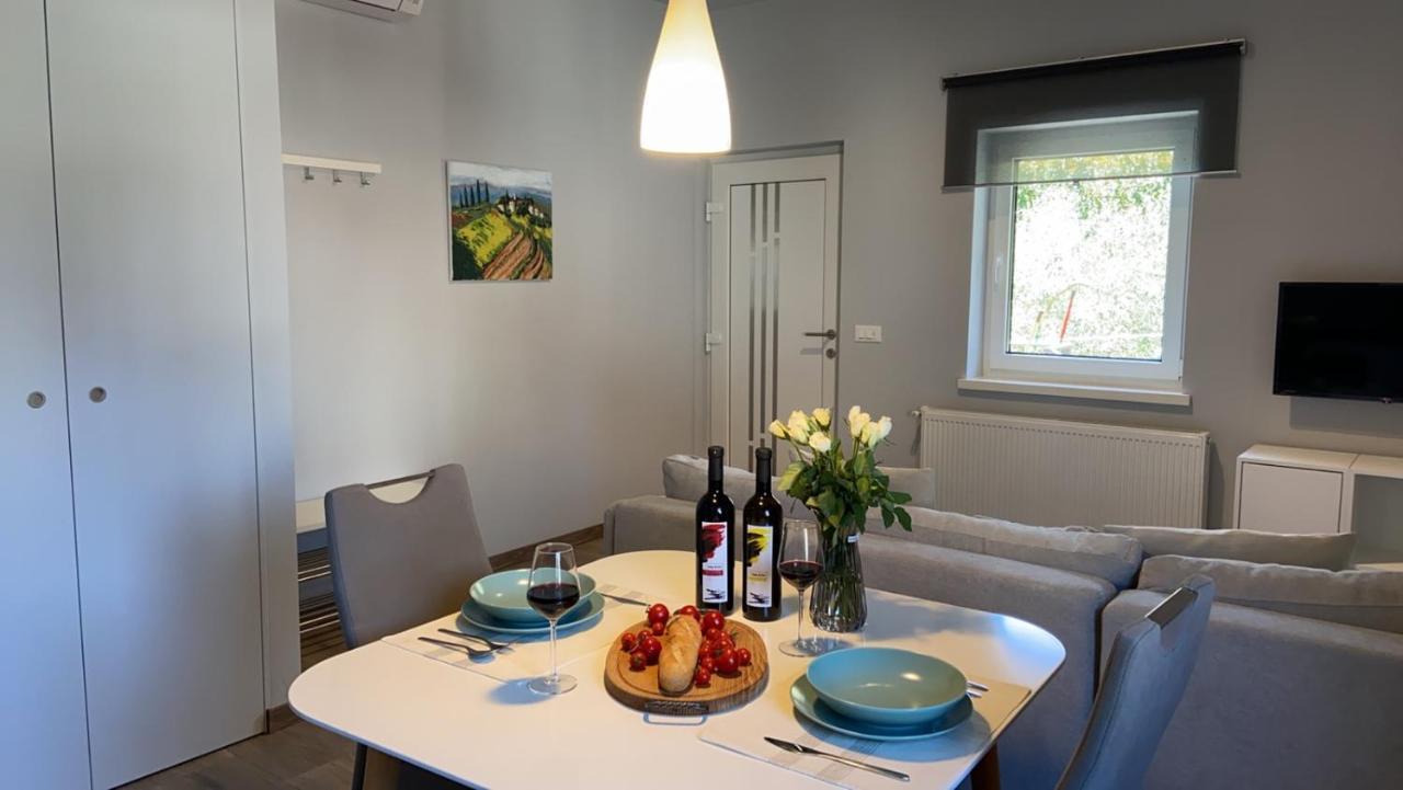 Apartmani Zuzic Porec Exterior photo