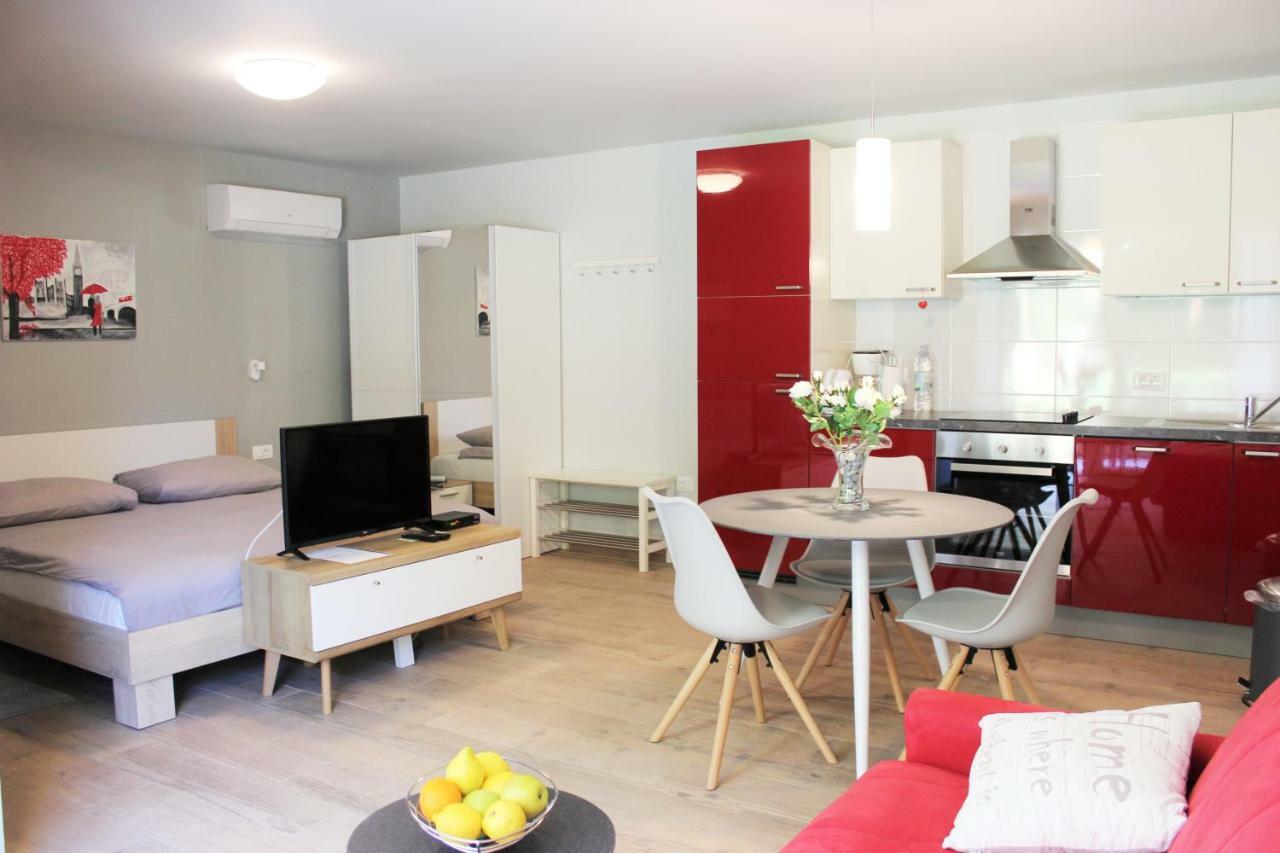 Apartmani Zuzic Porec Exterior photo