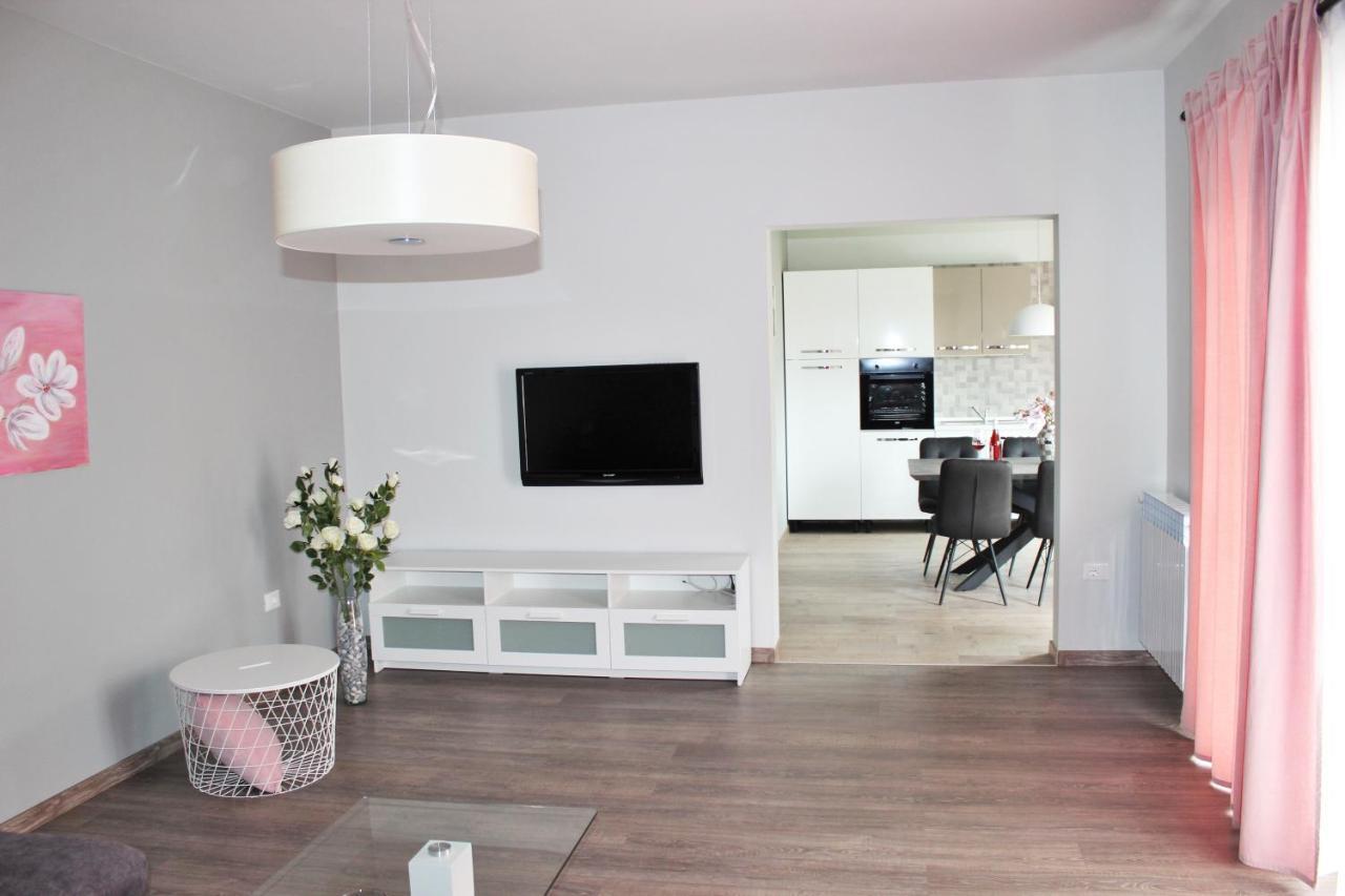 Apartmani Zuzic Porec Exterior photo